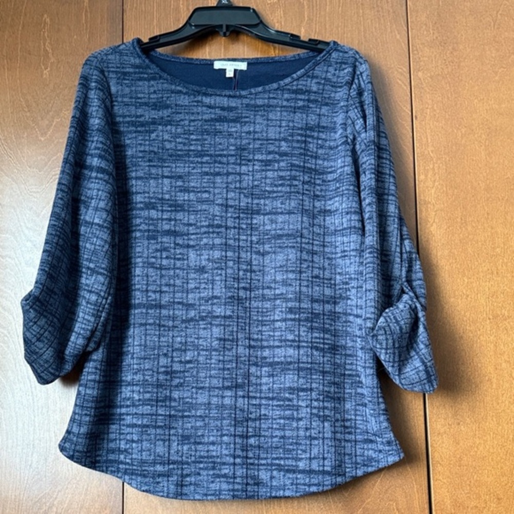 Ava James Knit Rounded Hem Blue Patterned Top NWT Sz Lg Ret $34.95